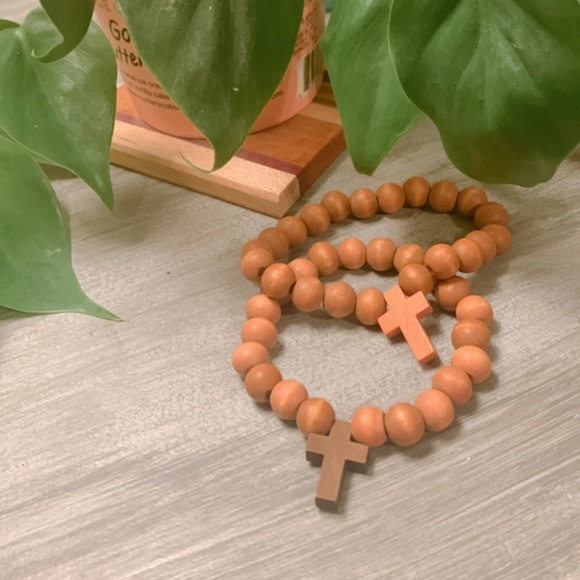 Bracelets - Picture 2 of 9